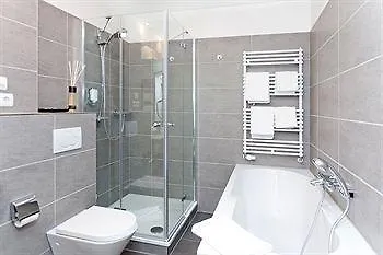 Hotel Belvedere Und 4*